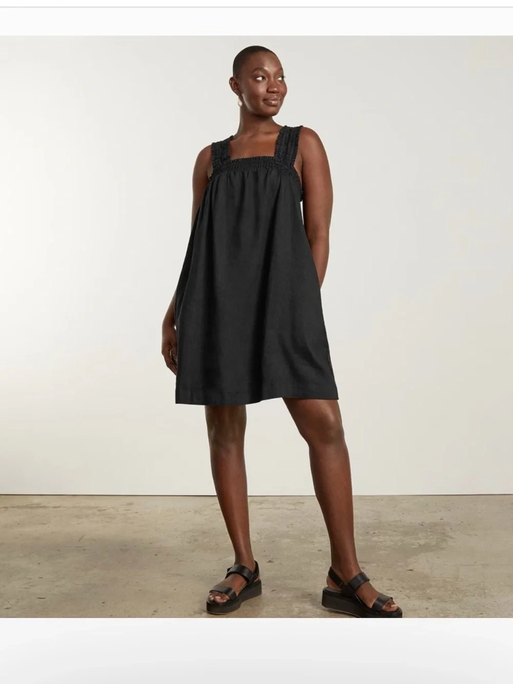 Everlane The Smocked Linen Dress in‎ Black Size: XS